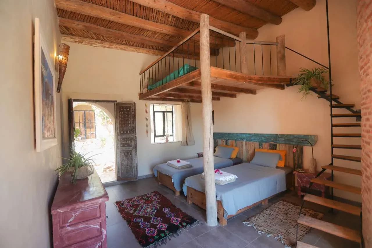 MEZZANINE ROOM: € 1.127